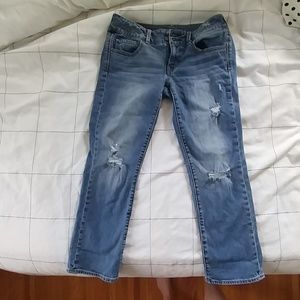 American Eagle Distressed Capris, Size 6